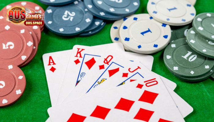 Luật chơi Poker online tiền thật đơn giản